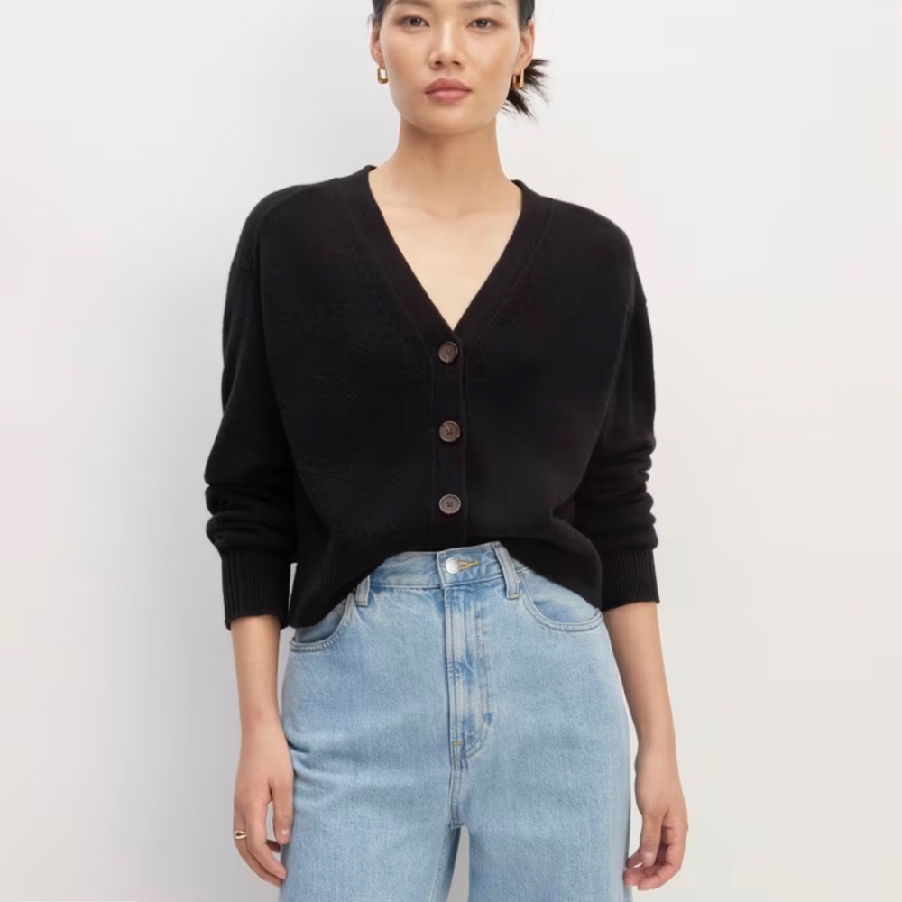 Sold : Everlane the Cashmere Cardigan